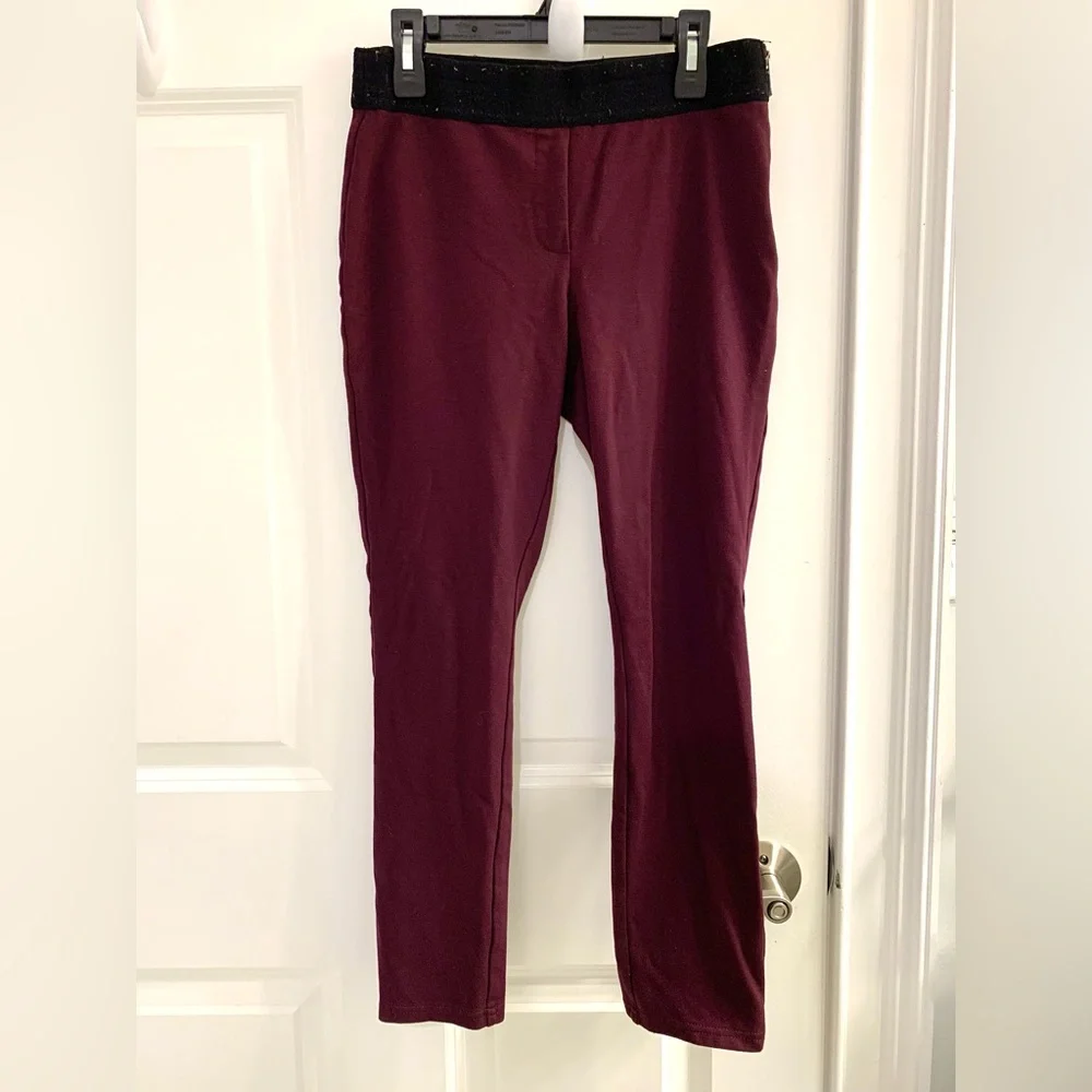 WHITE HOUSE BLACK MARKET • Stretchy Skinny Pants